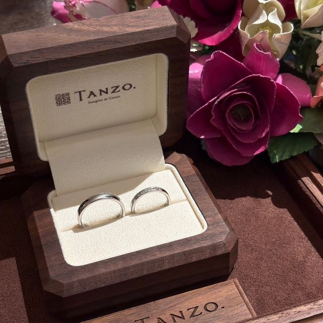 【TANZO.(鍛造指輪)の口コミ】 鍛造製法にこだわりました。
私たちのこれまでの思い出や想いを表現した指…