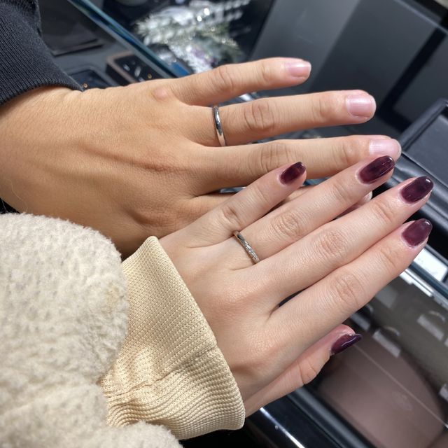 【エクセルコダイヤモンド(EXELCO DIAMOND)の口コミ】 デザインがとても可愛く、ミル打ちが綺麗で、指も綺麗に見えます。華やか…