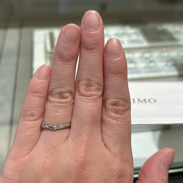 【アイプリモ(I-PRIMO)の口コミ】 最初選ぼうと思っていたウェーブではないですが、ゆるやかなV字で指が長く…