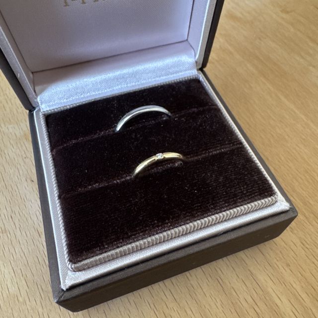 【アイプリモ(I-PRIMO)の口コミ】 ダイヤの両脇に切り込みが入っていて、ダイヤが際立つデザインになってい…