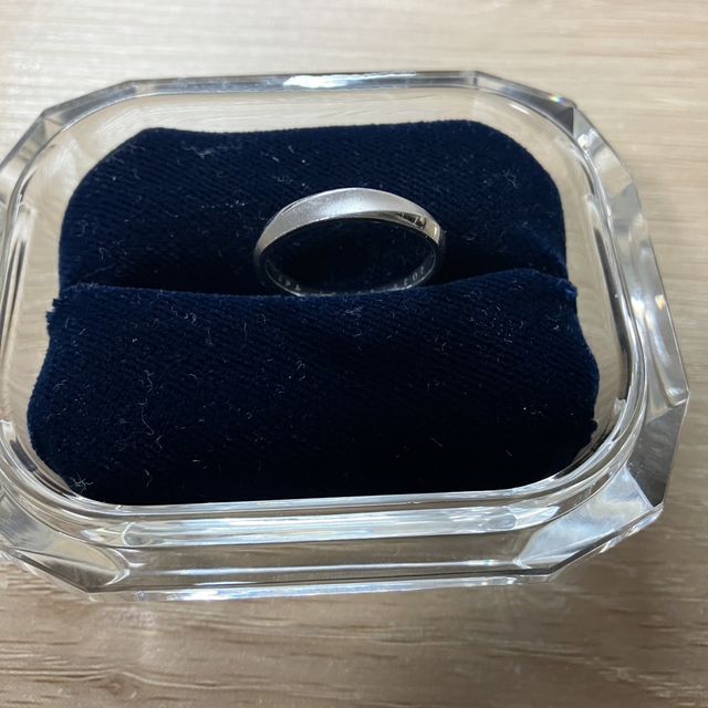 【ヴァンドーム青山(VENDOME AOYAMA)の口コミ】 キラキラしすぎないマット加工。スーツにも私服にもどんな場面にも合わせ…