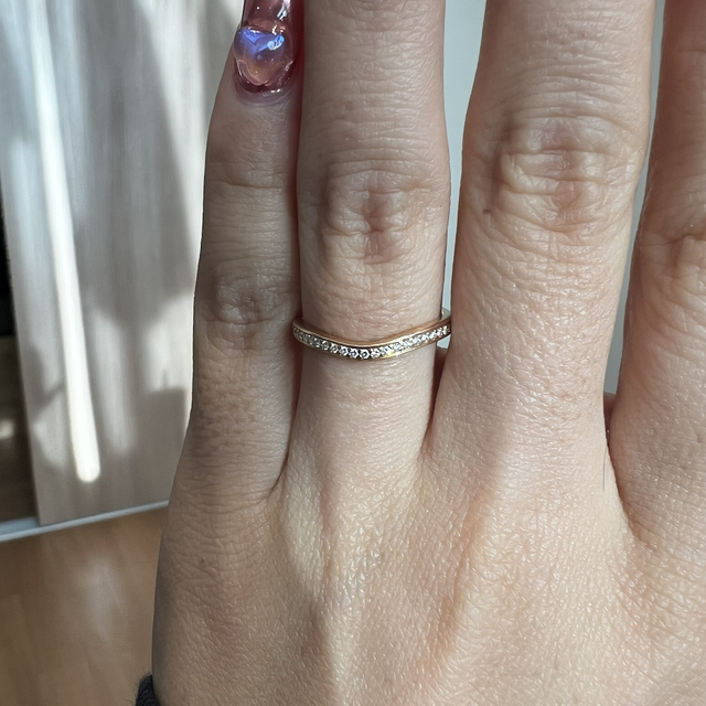 【カルティエ(Cartier)の口コミ】 一癖ある指輪が欲しかったので、ダイヤ付きの真ん中が窪んでいる形のバレ…