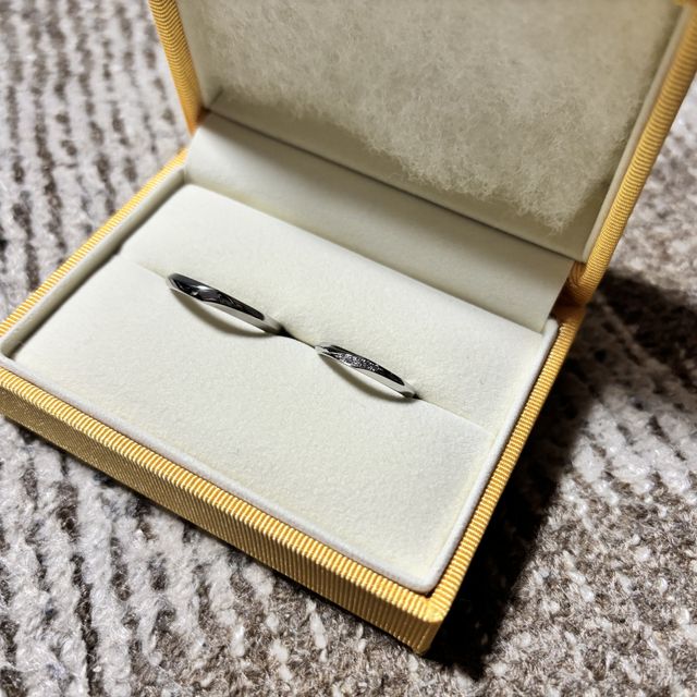 【ケイウノ ブライダル(K.UNO BRIDAL)の口コミ】 指輪はシンプルなデザインがよかったので、フォルテのストレートラインに…