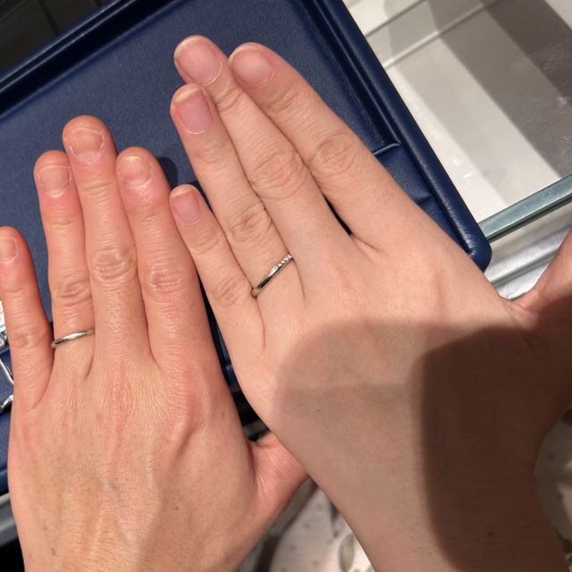 【銀座ダイヤモンドシライシの口コミ】 デザインの種類はたくさんああり、着用してるものはデザインかなり好みで…