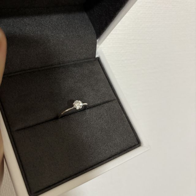 【Foulason(フレゾン)の口コミ】 シンプルなお花の形、そしてマリーゴールドの花言葉、あなたはわたしの太…