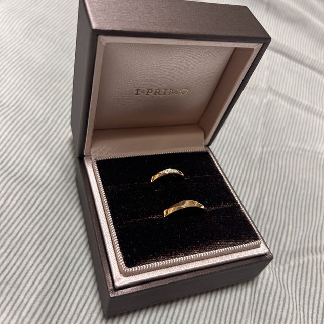 【アイプリモ(I-PRIMO)の口コミ】 デザインが個性的で、自分のお肌の色に合わせて似合う色味の指輪を提示し…