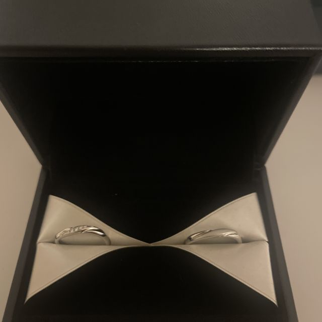 【エクセルコダイヤモンド(EXELCO DIAMOND)の口コミ】 男性のデザインはくすみ加工の有無で違った一面があります。
女性用はどん…