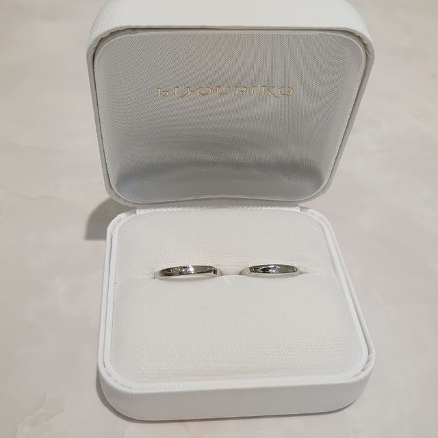 【BONDS(ボンズ)の口コミ】 シンプルなデザインで誰にでも似合うと思います。
値段もそこまで高くなく…