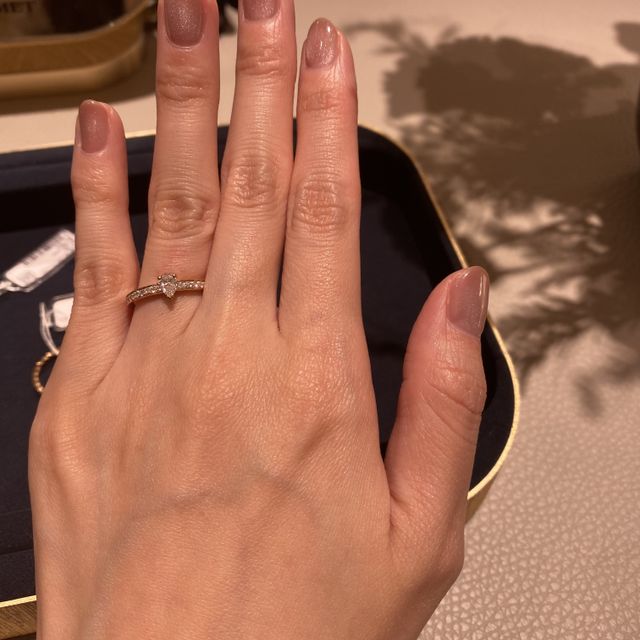 【ショーメ(CHAUMET)の口コミ】 テイストはエレガントで、プリンセスの王冠の一部のようなデザインである…