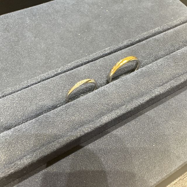 【4℃ BRIDAL(ヨンドシーブライダル)の口コミ】 全くのペアではなくて、2人がそれぞれ好きでリンク感のある指輪を選び購入…