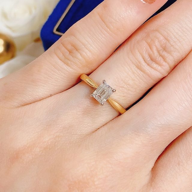 【BRILLIANCE+(ブリリアンスプラス)の口コミ】 フォルムがスクエアの指輪を探していました。しかしスクエアフォルムの指…