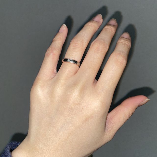 【銀座ダイヤモンドシライシの口コミ】 内側がピンクゴールドになっていて、外側から見てもそれがわかるデザイン…