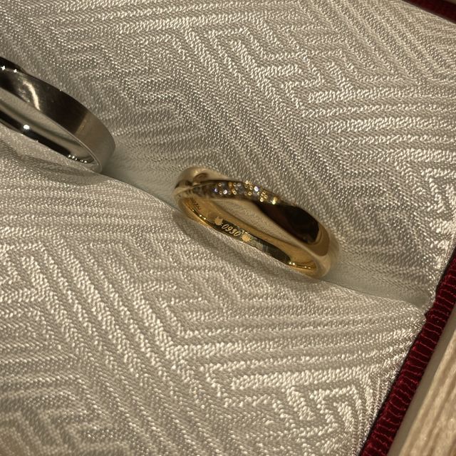 【Desserts(デザート)の口コミ】 刻印の猫ちゃんと小さくてきらめく素敵なダイヤです。刻印の猫ちゃんは飼…