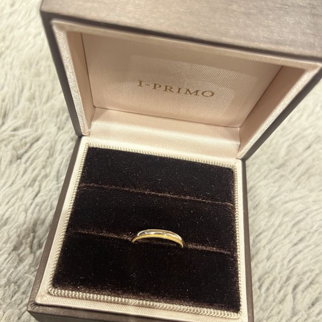 【アイプリモ(I-PRIMO)の口コミ】 プラチナとゴールドのミックスのデザイン
光の加減によって全体がゴールド…