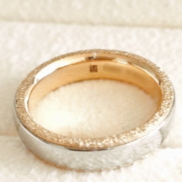 【TANZO.(鍛造指輪)の口コミ】 夫はプラチナにスターダスト加工を！私はバイカラーでプラチナベースにゴ…