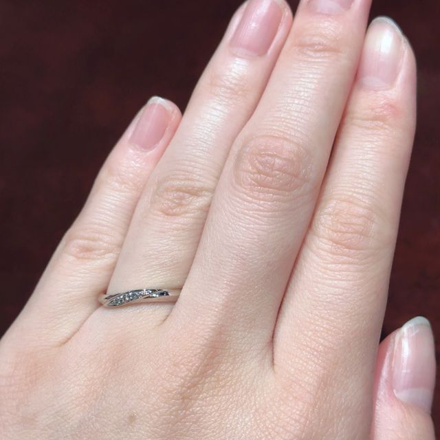 【アイプリモ(I-PRIMO)の口コミ】 日本ブランドのコストパフォーマンスの良い指輪です。真ん中にピンクダイ…