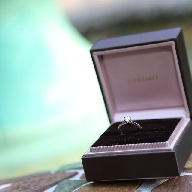 【アイプリモ(I-PRIMO)の口コミ】 結婚指輪は真上、指先側から見た時、手首側から見た時と、いろんな角度か…