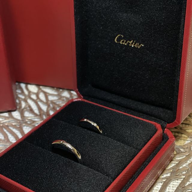 【カルティエ(Cartier)の口コミ】 くびれのあるデザインで着用した指が細く見えることと、逆サイドに小さな…