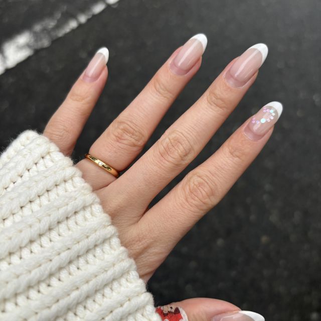 【カルティエ(Cartier)の口コミ】 最初のリングは流行り廃りのないオーソドックスな指輪を探していました。…