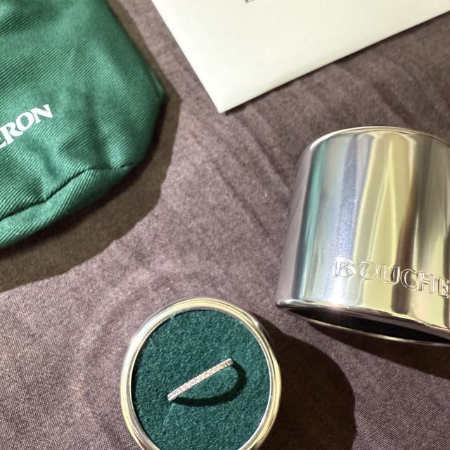 【ブシュロン(BOUCHERON)の口コミ】 婚約指輪は結婚指輪と一緒に重ね付けできるようなデザインを探していまし…
