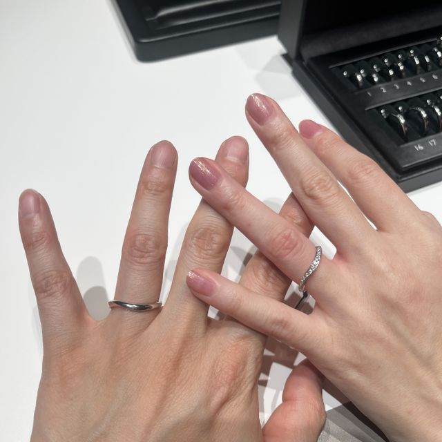 【ラザール ダイヤモンド(LAZARE DIAMOND)の口コミ】 数ブランドを周り、ウェーブ（S字）系のでデザインを見ましたが、他にない…