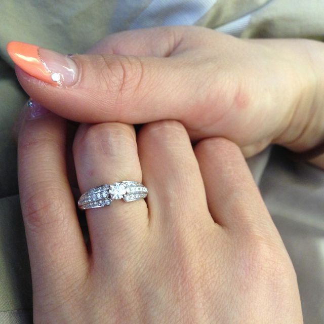 【SA BIRTH(サバース)の口コミ】 他のブランド店の指輪に比べて、青く光るダイヤモンドに魅了されたのが一…