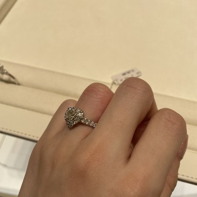 【グラフ(GRAFF)の口コミ】 ハート型のダイヤでファッションリングとして活躍できそうなところ、1粒ダ…