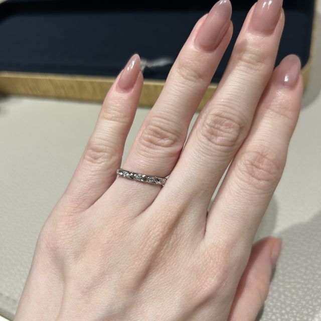 【ショーメ(CHAUMET)の口コミ】 ダイヤがハーフパヴェでついており、全てに敷き詰められているわけではな…