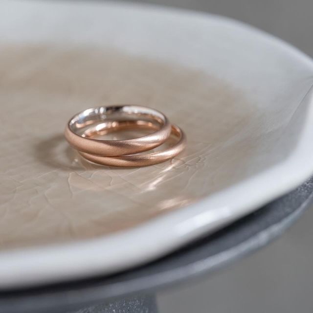 【Cayof(カヨフ)の口コミ】 オリーブというデザインで
毎日着けられるような指輪にしたかったのでシン…