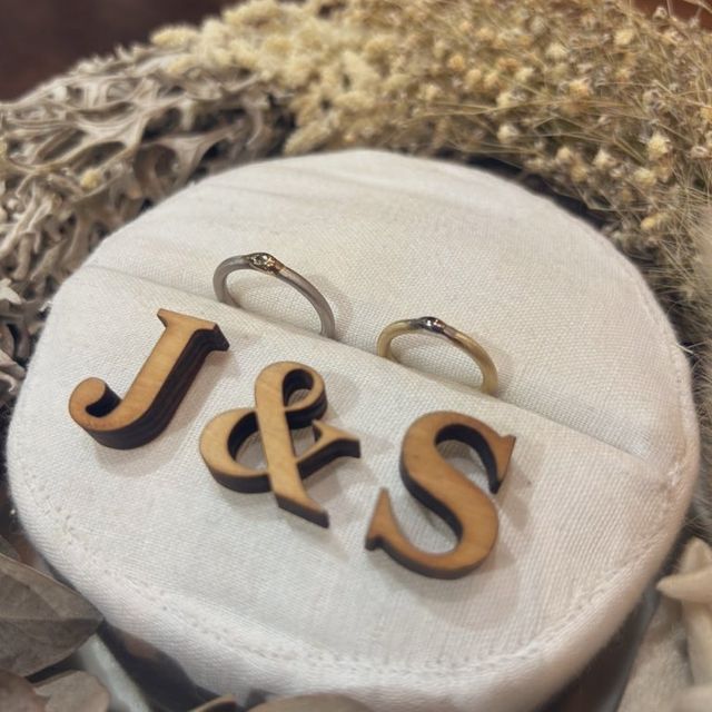 【renri(レンリ)の口コミ】 ベースとなるリングだけ自分たちで作成し、細かいデザインは後から職人さ…