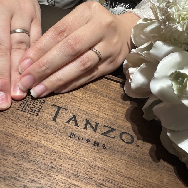 【TANZO.(鍛造指輪)の口コミ】 S字カーブ、荒目マット、面取りを揃えてペア間が出るようにして頂きました…