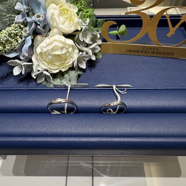 【銀座ダイヤモンドシライシの口コミ】 ①ダイヤがすごく綺麗で、指が綺麗に見えます。
②コストパフォーマンスがと…