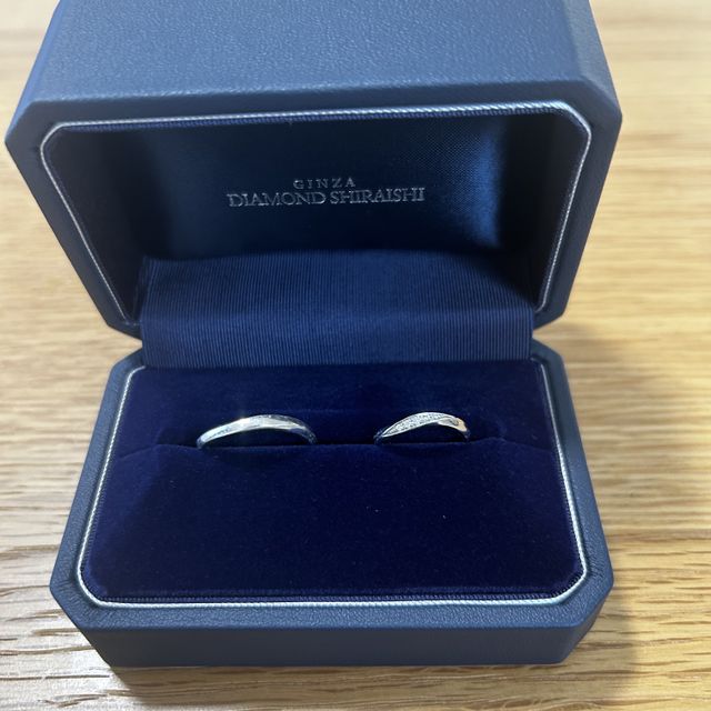 【銀座ダイヤモンドシライシの口コミ】 たくさんの店舗に行きましたが、
店員さんもとても素敵な方で丁寧な接客で…