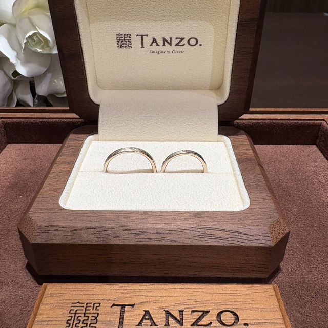 【TANZO.(鍛造指輪)の口コミ】 この指輪は色味と着け心地がよく、特別な日だけでなく日常使いにもぴった…