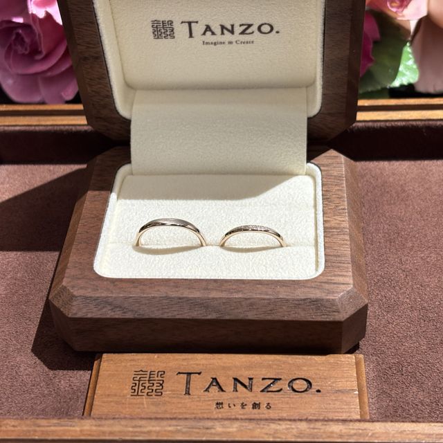 【TANZO.(鍛造指輪)の口コミ】 鍛造製で丈夫な指輪となっています。
コーラルゴールドは落ち着いた色味に…