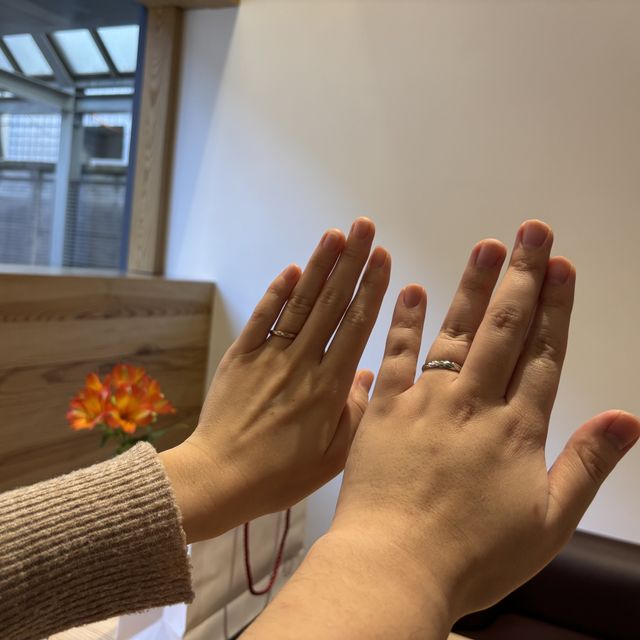 【出雲結(いずもゆい)の口コミ】 女性用のリングが細めで、男性用やリングが太めなので2人ともの指の太さに…
