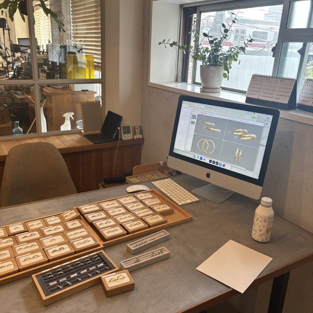 【Cayof(カヨフ)の口コミ】 まず、過去制作されたものが多数あるため、ベースが選びやすかったです。
…