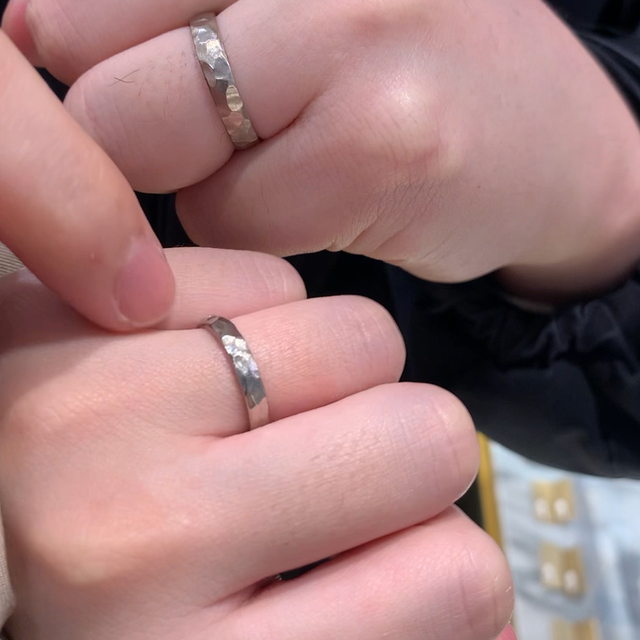 【ete(エテ)の口コミ】 つちめの大きめの指輪です。大人っぽくて上品な形が魅力的です。アラサー…