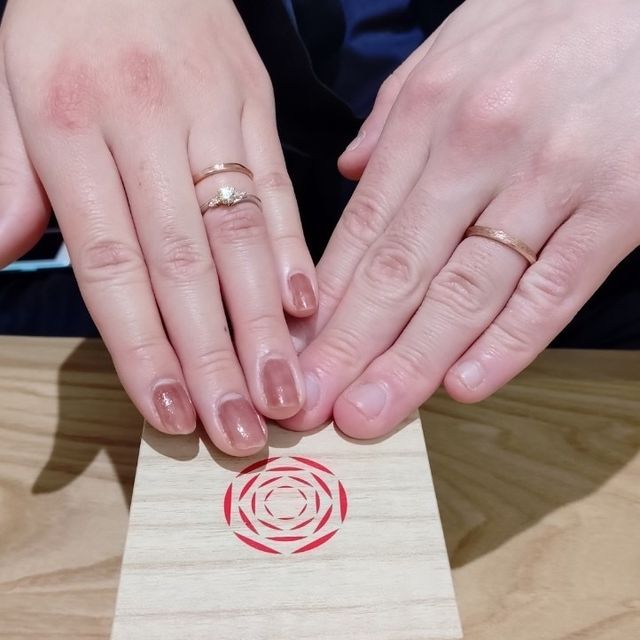 【出雲結(いずもゆい)の口コミ】 シルバーベースの中にワンポイントとして少しだけピンクゴールドが入って…