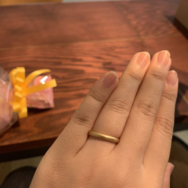 【ith(イズ)の口コミ】 1本の指輪で2パターン加工できました。私は表面にダイヤモンドを埋め込み…