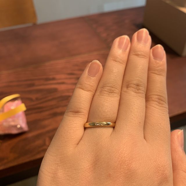【ith(イズ)の口コミ】 1本の指輪で2パターン加工できました。私は表面にダイヤモンドを埋め込み…