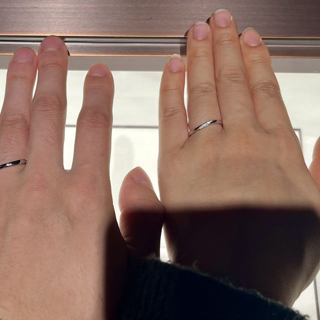 【俄(にわか)の口コミ】 ほんのりウェーブのかかったデザインで、瑞々しい新緑の葉をイメージして…