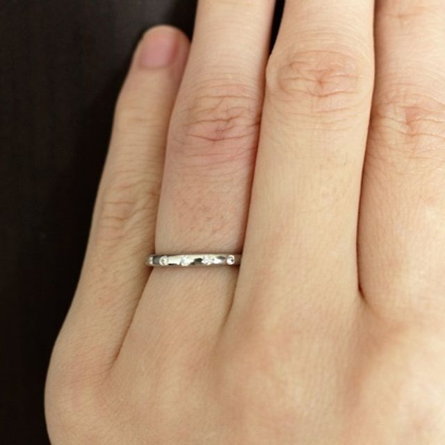 【ブルガリ(BVLGARI)の口コミ】 ７つ均等にダイヤモンドを並べているデザインに一目惚れしました。
上品で…