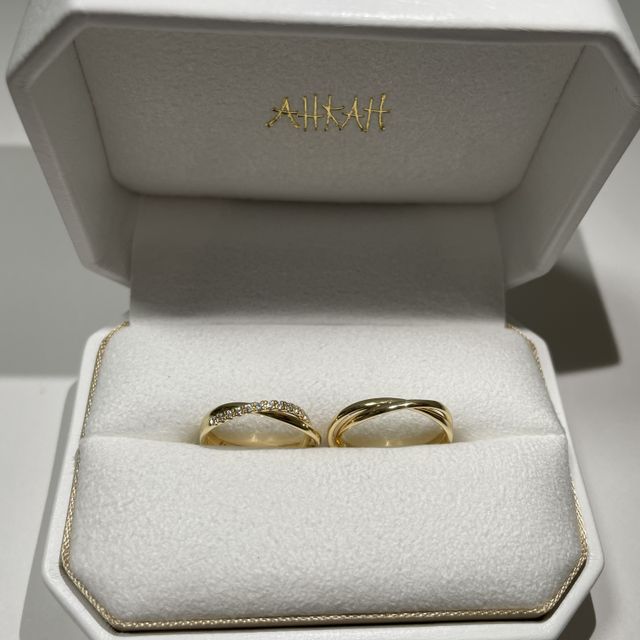 【AHKAH(アーカー)の口コミ】 指輪の形がハート型になっていてかわいいデザインになっています。
色もイ…