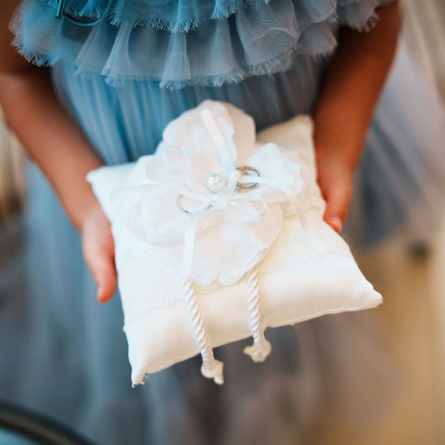 【カルティエ(Cartier)の口コミ】 婚約指輪はダイヤが程よい大きさであるため、普段の日も使用できます。
一…