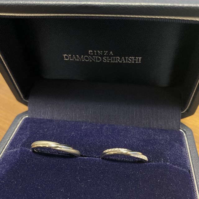 【銀座ダイヤモンドシライシの口コミ】 シンプルかつ上品なデザインです。派手すぎず、素朴すぎず、40代50代60代…