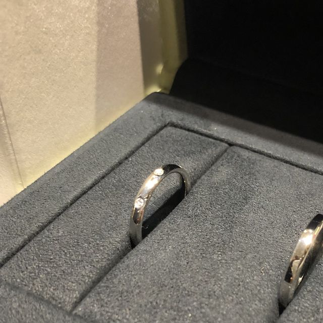 【ヴァン クリーフ＆アーペル(Van Cleef & Arpels)の口コミ】 シンプルなデザインで日々過ごす中で違和感なく寄り添ってくれるリングで…