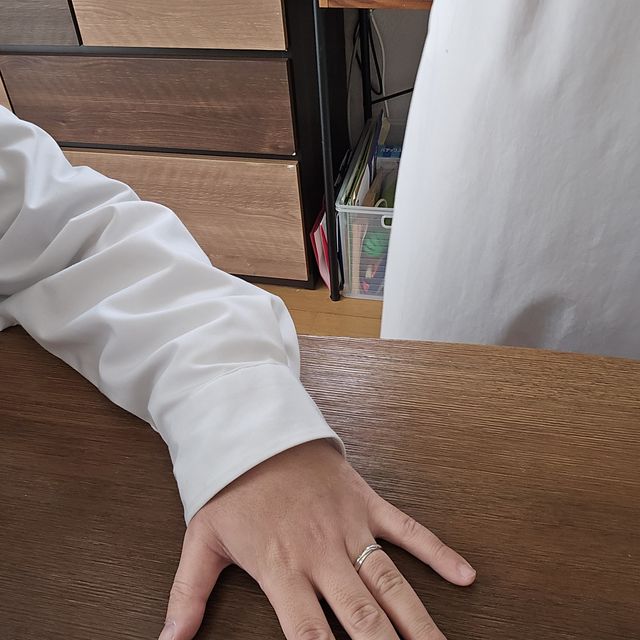 【SIND BAD(シンドバット)の口コミ】 シンプルでとても自身の指に合っていてとても気に入りました。
ストレート…