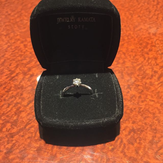 【JEWELRY  KAMATA(ジュエリーかまた)の口コミ】 シンプルなデザインで探してました。
ダイヤモンドだけ他店で購入済みだっ…