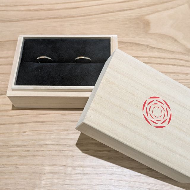 【出雲結(いずもゆい)の口コミ】 シンプルなデザインで、ピンクゴールドのアクセントがとても素敵です。着…